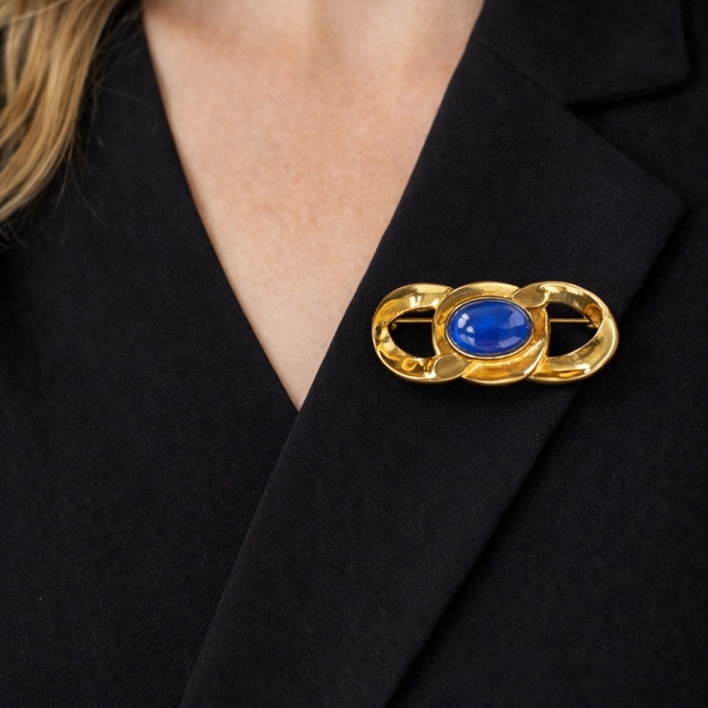 Vintage Gold Chain Link Brooch Blue Cabochon Statement Pin - Picture 3 of 5